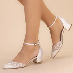 Perfect Bridal Wedding Shoes | Lace Wedding Shoes*London Lace Low Block Heel Ankle Strap Shoes Ivory