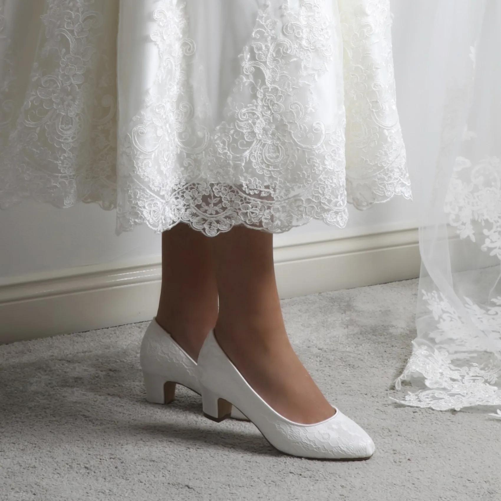 Perfect Bridal Wedding Shoes | Low Heel*Melanie Dyeable Lace Block Heel Court Shoes Ivory