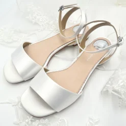 Perfect Bridal Bridesmaid Shoes | Wedding Shoes*Riley Dyeable Satin Flat Sandals (Wide Fit) Ivory