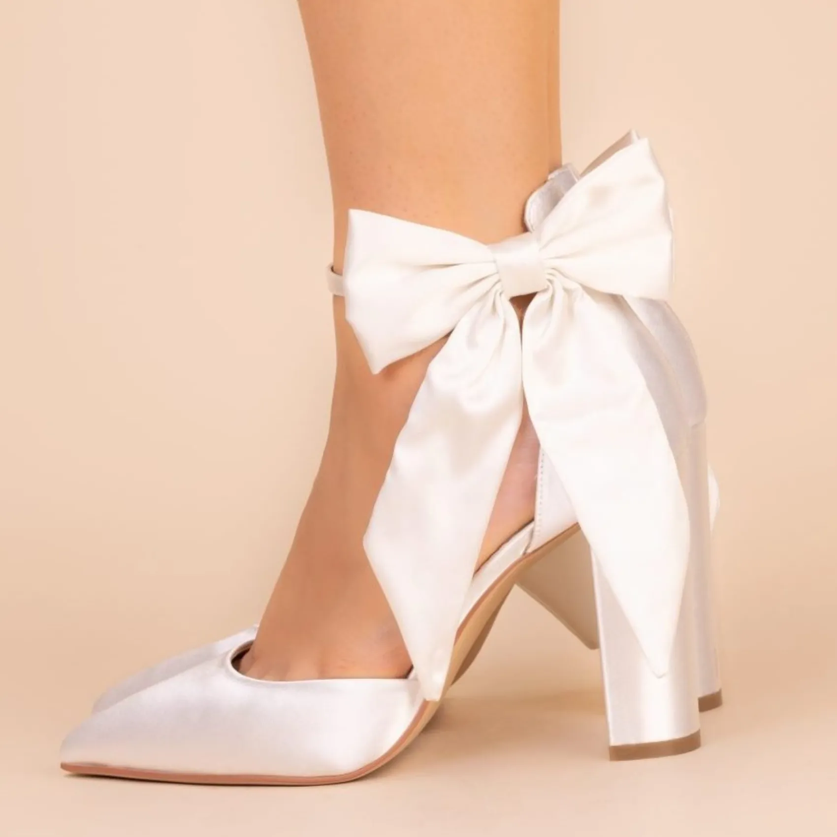 Perfect Bridal Shoe Jewellery | Shoe Clips*River Satin Large Bow Shoe Clips Ivory