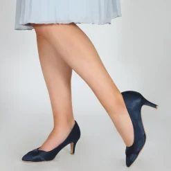 Perfect Bridal Wedding Guest Shoes | Mother Of The Bride Shoes*Sally Satin Mid Heel Court Shoes Navy
