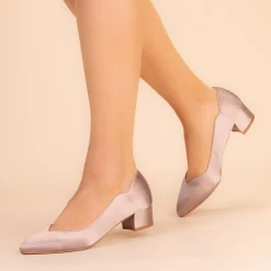 Perfect Bridal Wedding Guest Shoes | Mother Of The Bride Shoes*Sutton Satin Low Block Heel Court Shoes Mocha