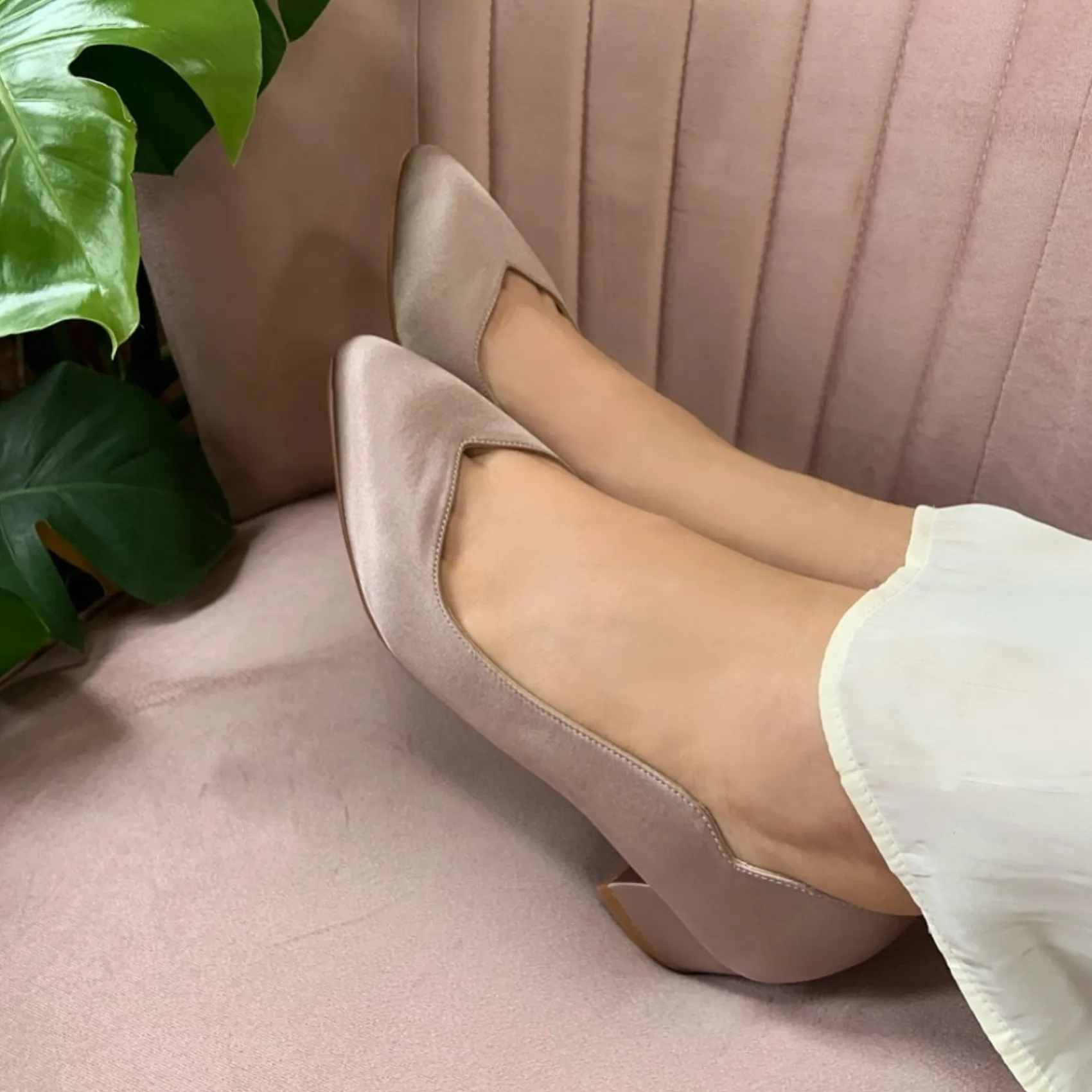 Perfect Bridal Wedding Guest Shoes | Mother Of The Bride Shoes*Sutton Satin Low Block Heel Court Shoes Mocha