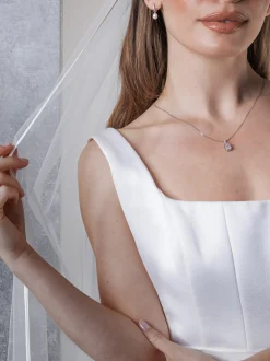 Rainbow Club Single Tier Veils | Chapel Length & Cathedral Veils*Snapdragon Single Tier Satin Edge Chapel Veil Ivory