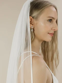 Rainbow Club Single Tier Veils | Chapel Length & Cathedral Veils*Snapdragon Single Tier Satin Edge Chapel Veil Ivory