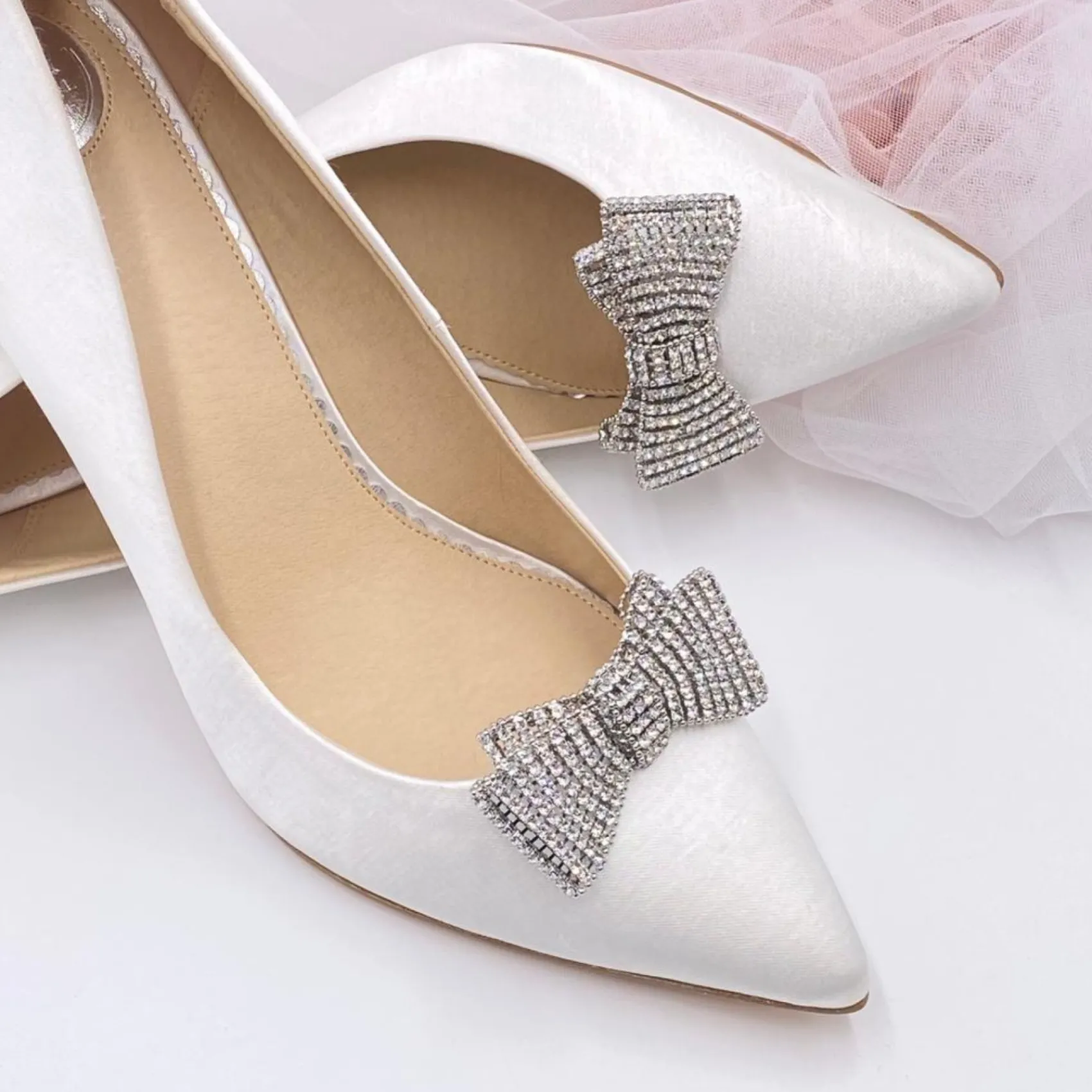 Lace & Favour Bride Gifts | Shoe Jewellery*Tiffany Silver Diamante Bow Shoe Clips