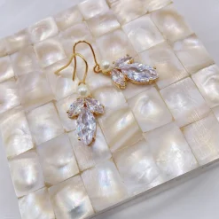 Lace & Favour Bride Gifts | Gold Wedding Jewellery*Vermont Gold Pearl and Crystal Drop Earrings Ivory/ Gold
